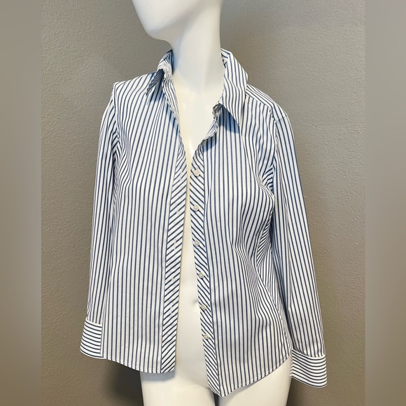 Women’s TALBOTS PETITE WRINKLE RESISTANT BD Navy /White Striped Shirt Size 8P - Picture 3 of 13